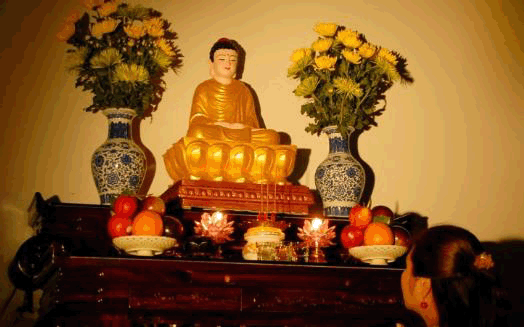 Nguyên tắc phong thủy về cách treo bàn thờ Phật Quan Âm treo tường trong nhà
